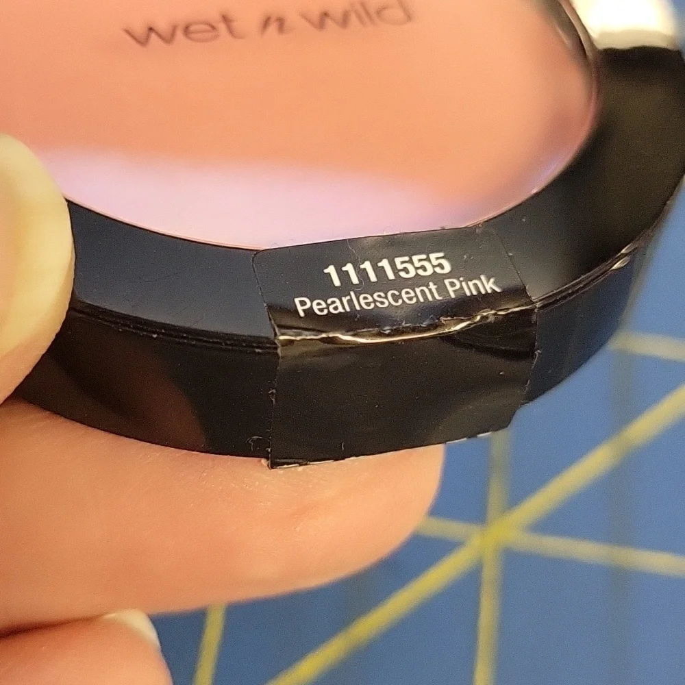 Wet n Wild Pearlescent Pink Blush 6g New